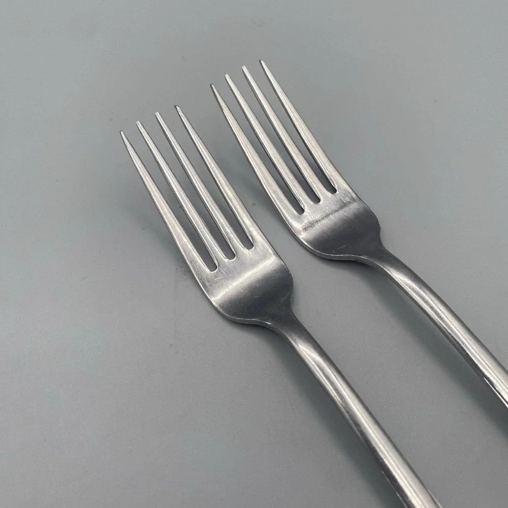 OLDE SALEM 2pcs Dinner Forks Tipped End National Stainless Japan 7.25